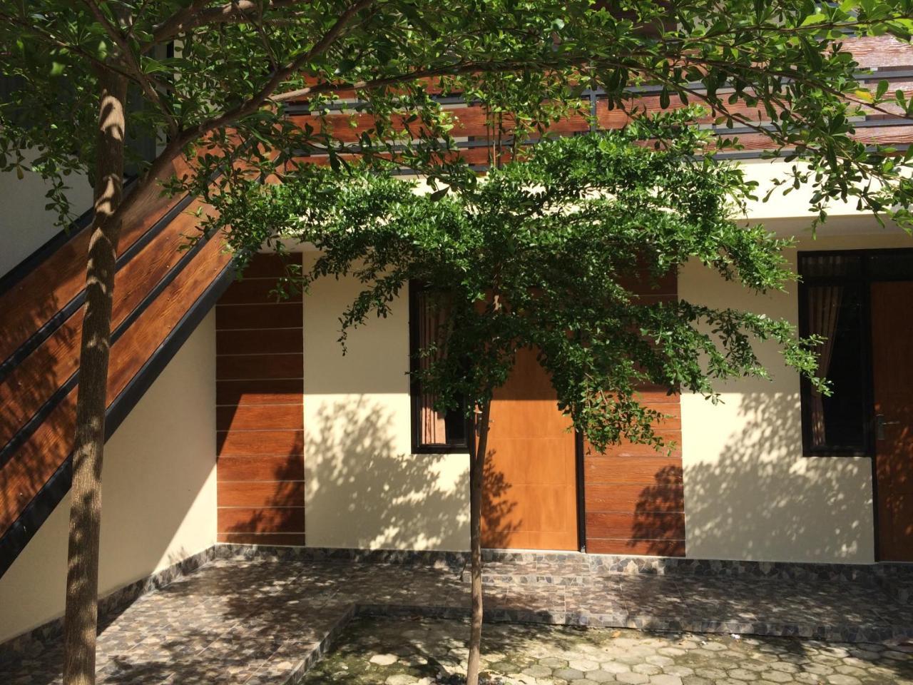 Bamboe Inn Homestay Bandar Lampung Exterior foto